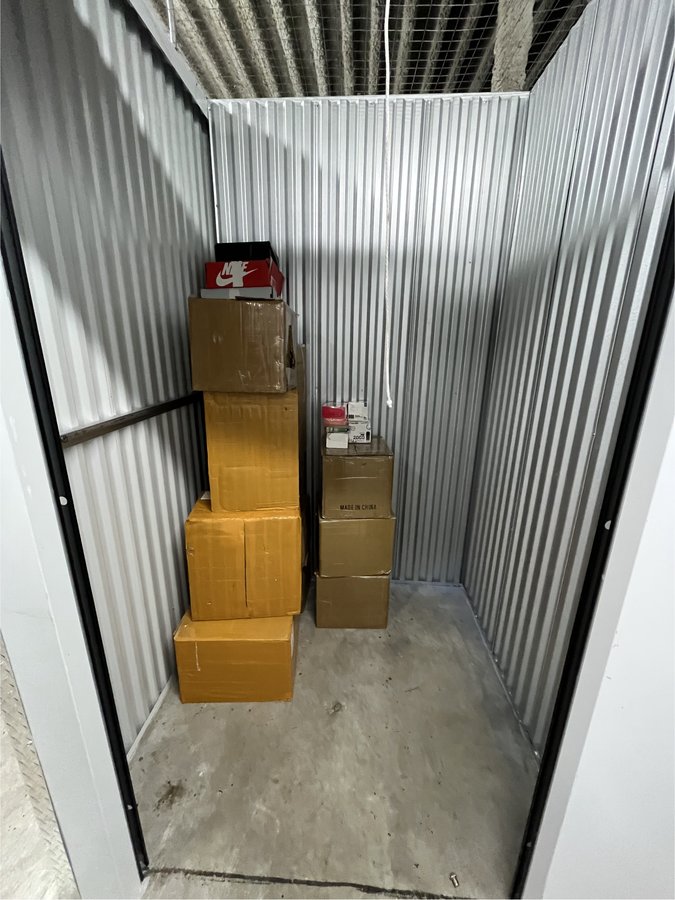 5 x 5 storage unit in College Point, NY
