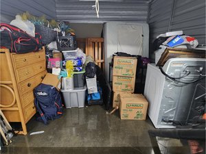 10 x 10 unit in Titusville