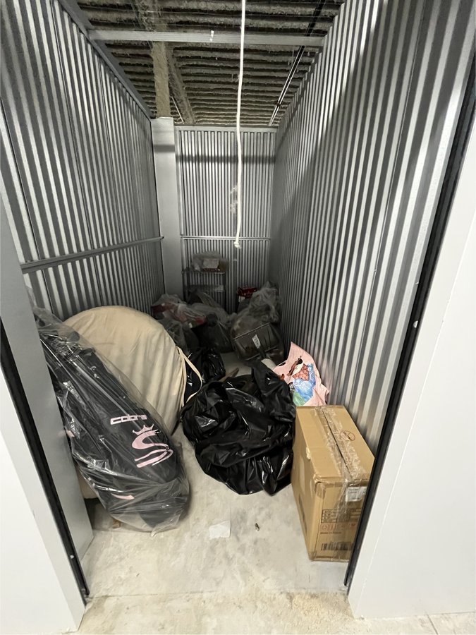 5 x 11 storage unit in College Point, NY