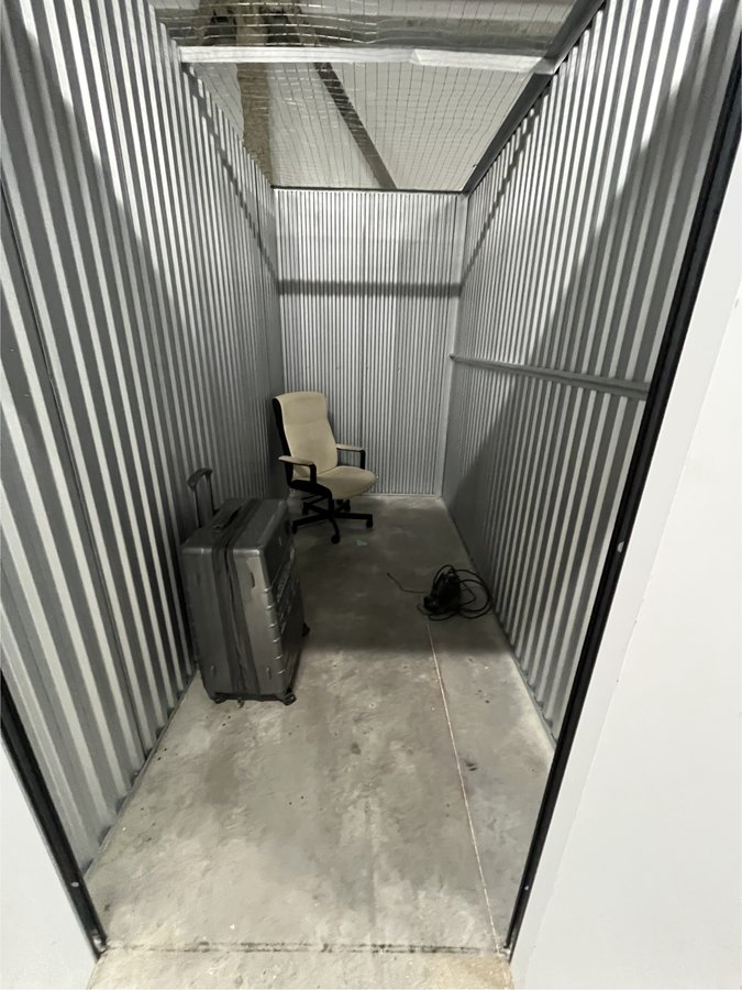 5 x 10 storage unit in College Point, NY
