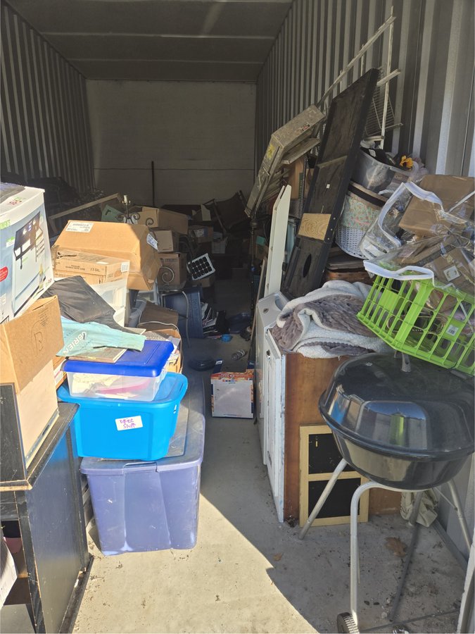 11 x 30 storage unit in Akron, OH