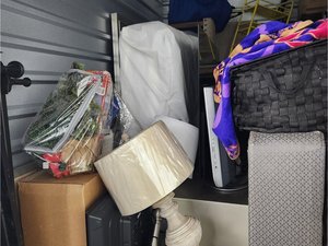 10 x 10 unit in Titusville