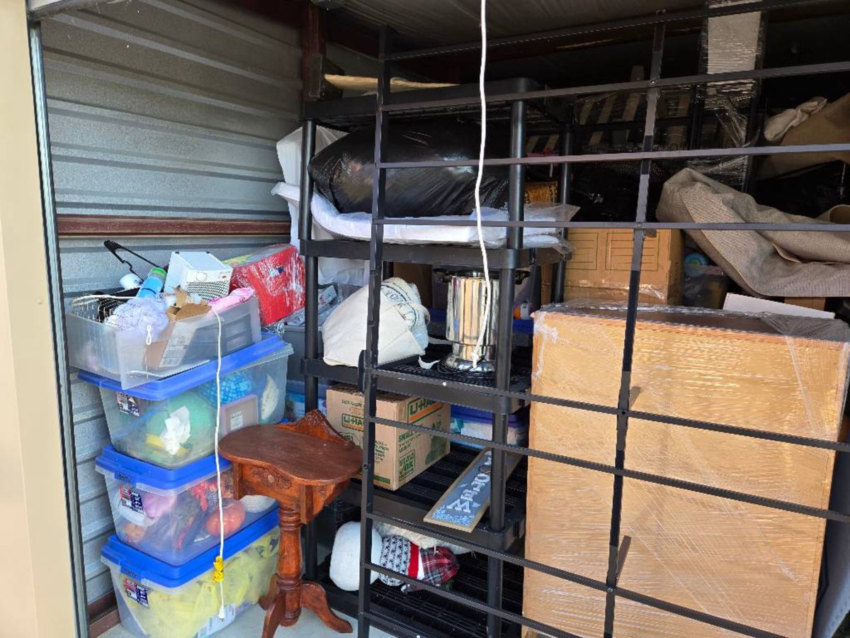 10 x 20 storage unit in Zionsville, IN