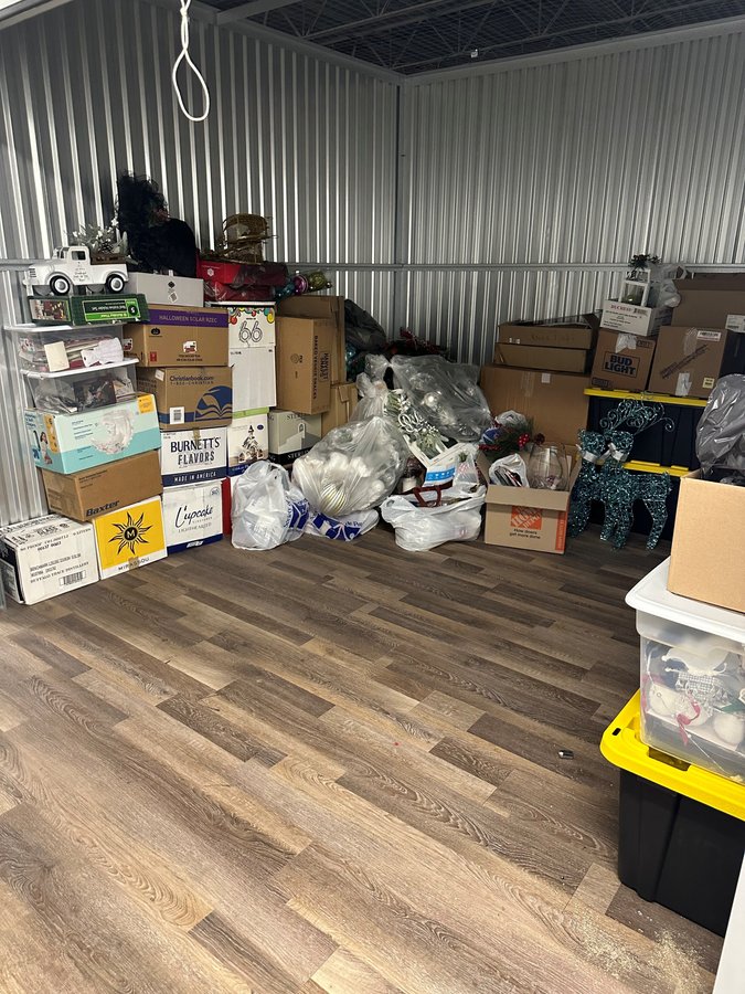 10 x 10 storage unit in Florence, KY