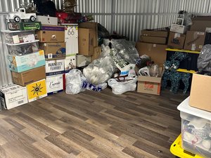 10 x 10 unit in Florence