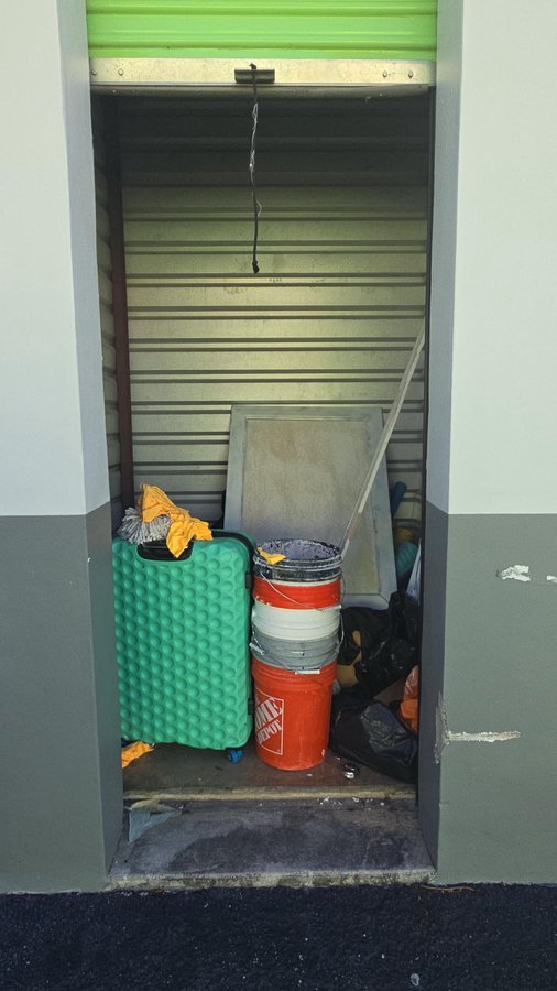 5 x 5 storage unit in Miami, FL
