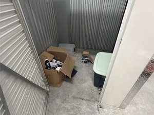 5 x 5 unit in Tampa
