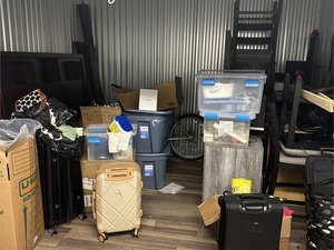 10 x 10 unit in Florence