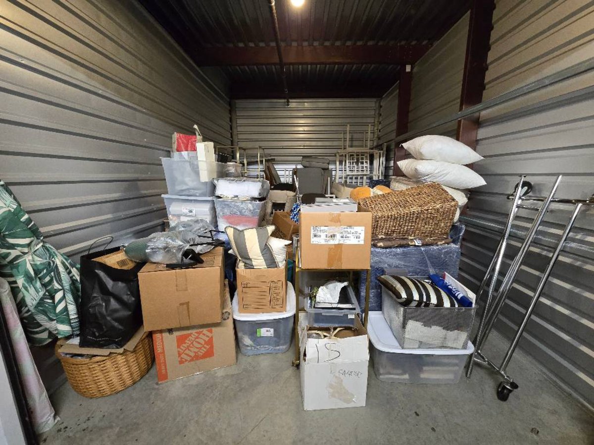 20 x 15 storage unit in Corinth, TX