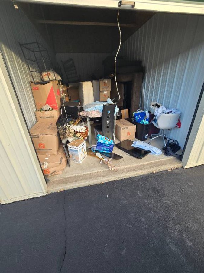 10 x 20 storage unit in Merrillville, IN