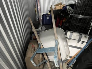 5 x 10 unit in College Point