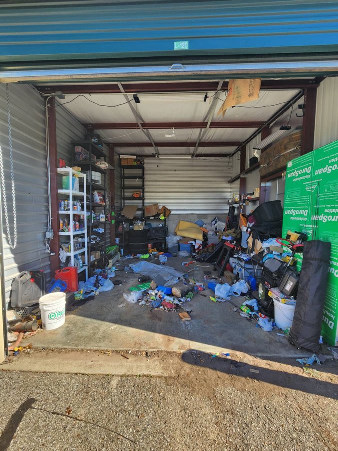 15 x 20 storage unit in Clarkston, MI