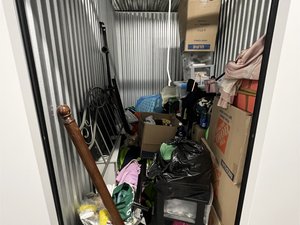 5 x 10 unit in College Point