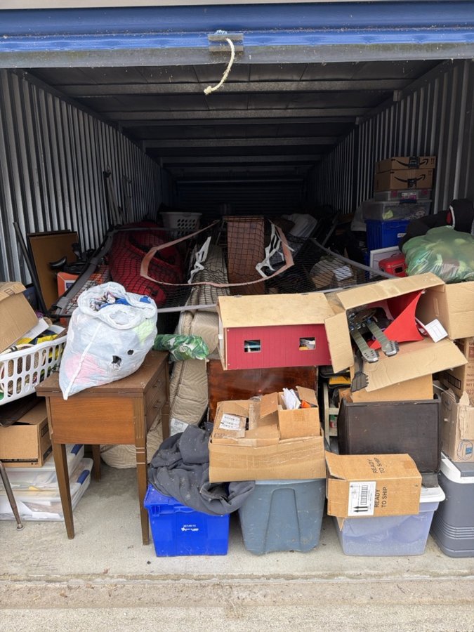 10 x 30 storage unit in Linden, MI