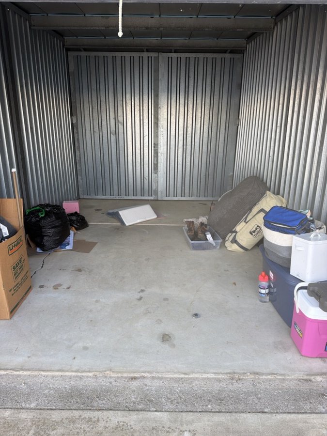 10 x 15 storage unit in Linden, MI