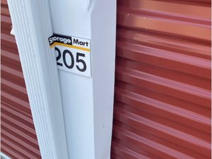 10 x 20 unit in Davenport