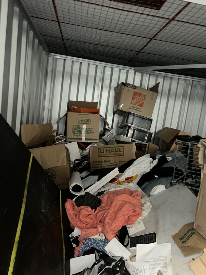 10 x 12 storage unit in Chicago, IL