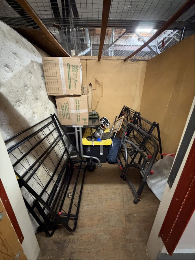 8 x 8 storage unit in Somerville, MA