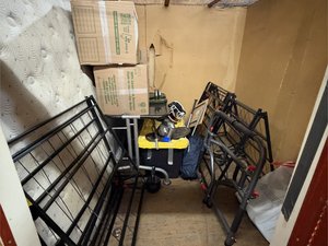 8 x 8 unit in Somerville