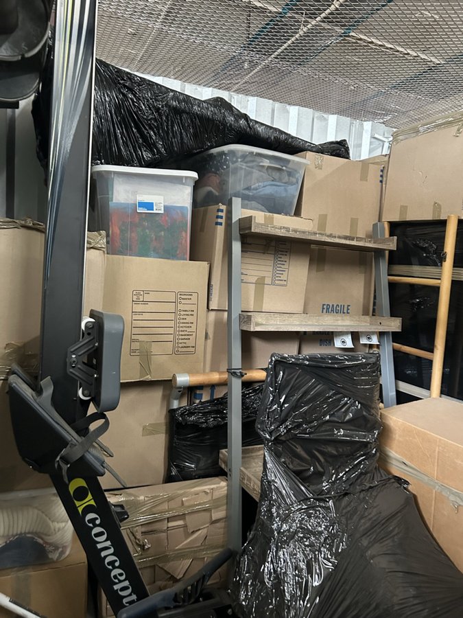 10 x 10 storage unit in Chicago, IL