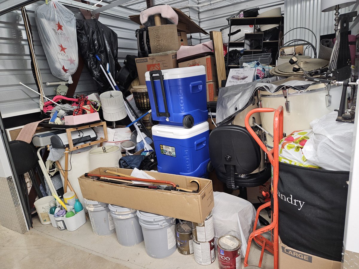 10 x 10 storage unit in Kennesaw, GA