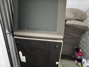 10 x 8 unit in West Haven
