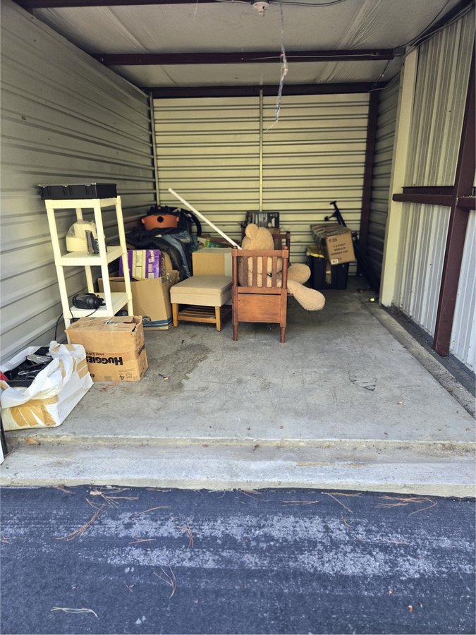 10 x 15 storage unit in Fayetteville, NC