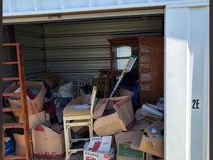 10 x 10 unit in Caryville