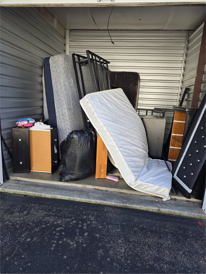 10 x 10 storage unit in Fayetteville, NC