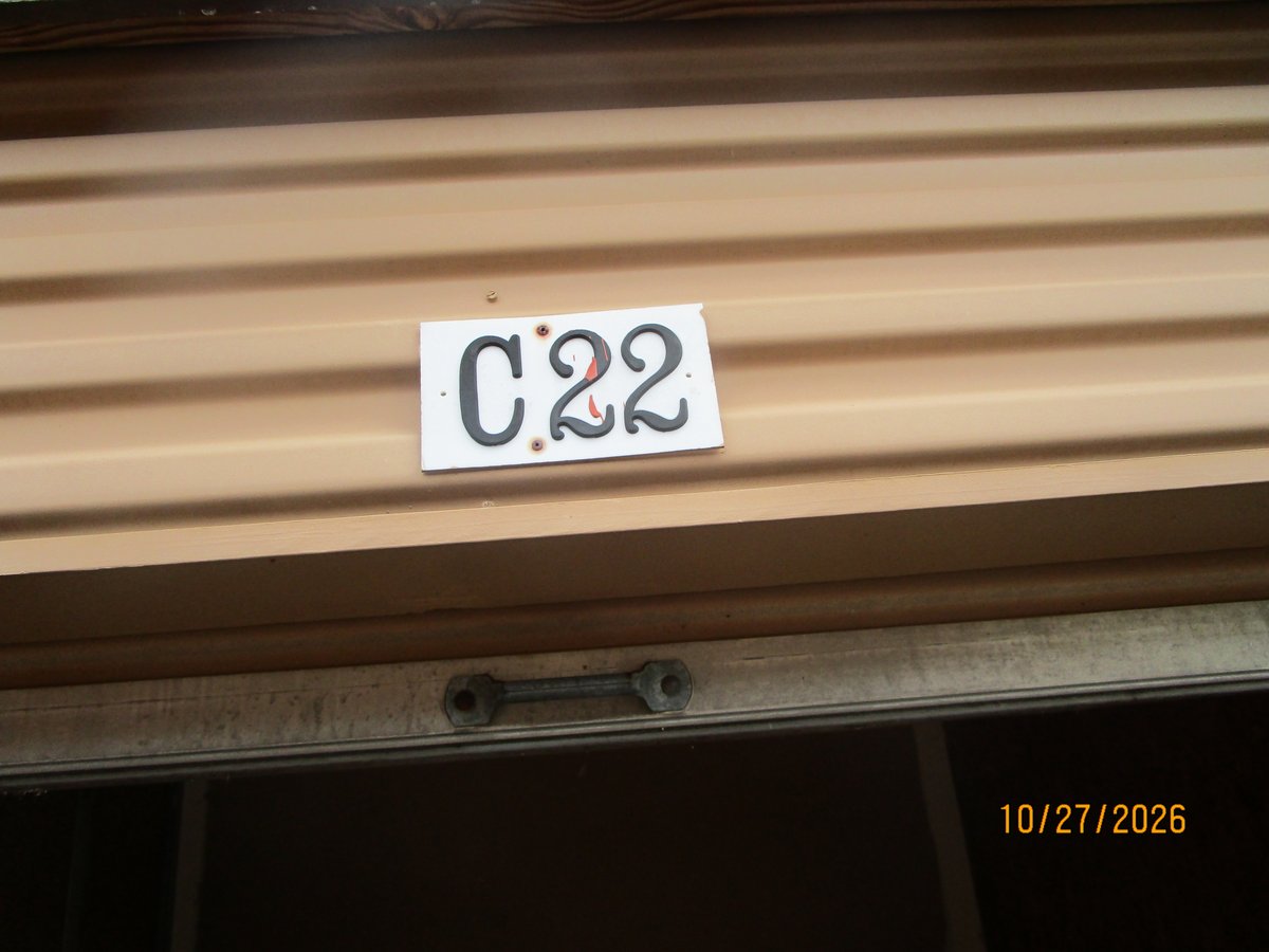 10 x 10 storage unit in Jacksonville, FL