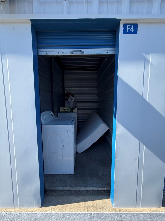 5 x 10 storage unit in Owensboro, KY
