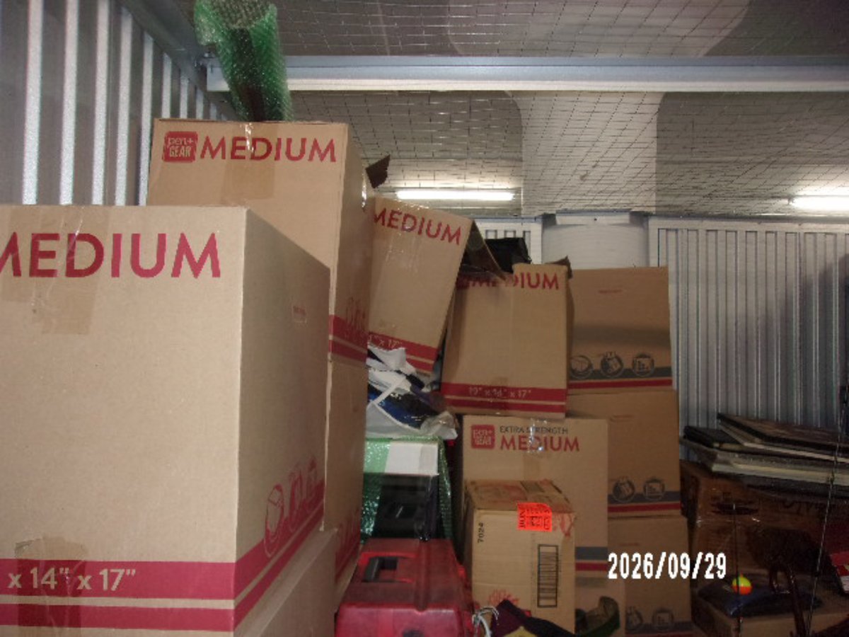 10 x 10 storage unit in Chicago, IL