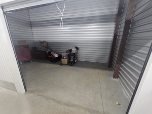 10 x 20 unit in Front Royal