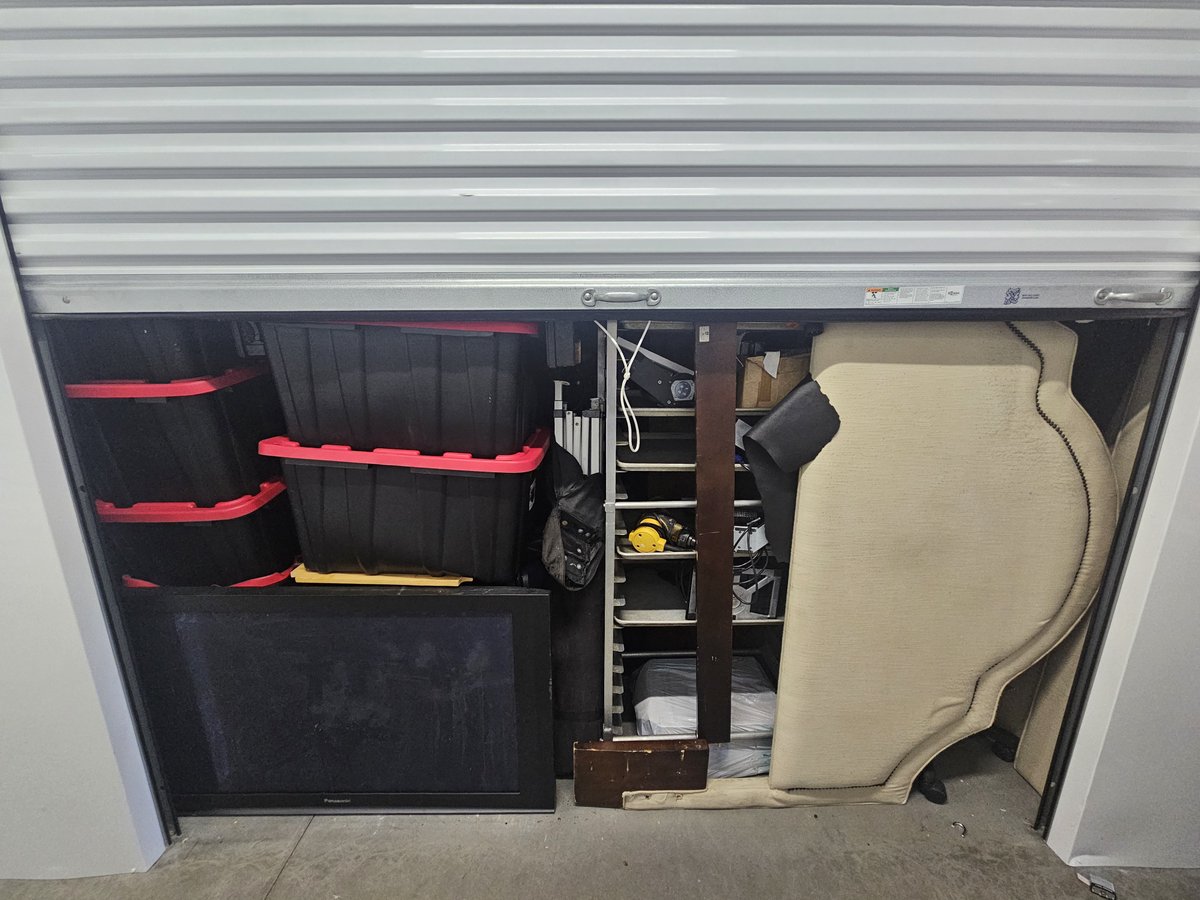 5 x 10 storage unit in Front Royal, VA