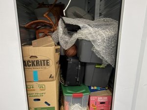 5 x 10 unit in Richmond