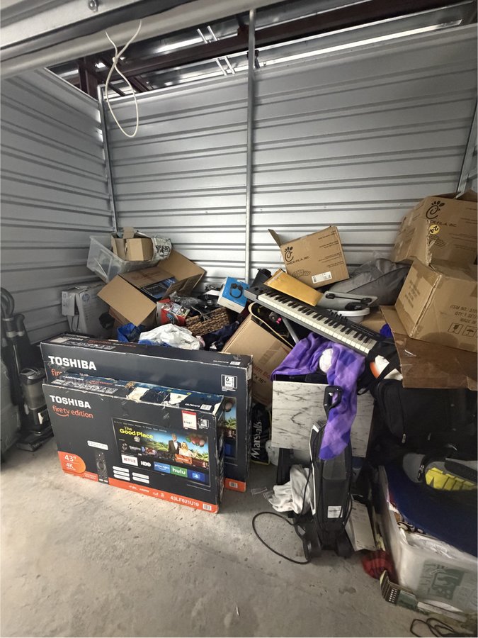 10 x 5 storage unit in Atlanta, GA