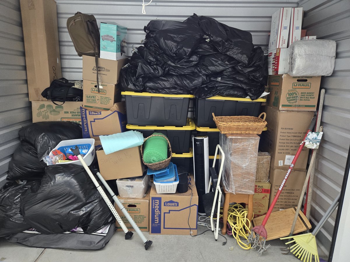 10 x 5 storage unit in Fayetteville, NC