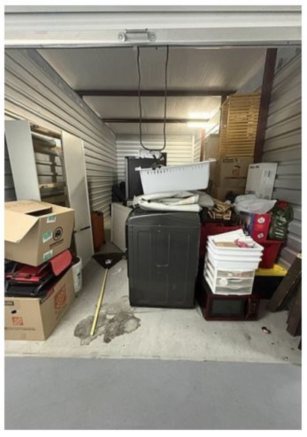 10 x 20 storage unit in Manor, TX