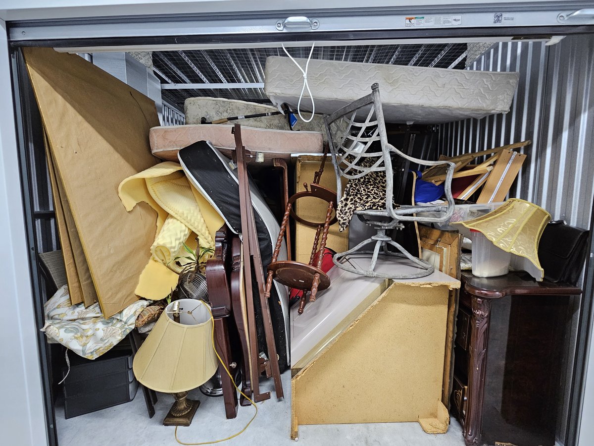 10 x 15 storage unit in Miami, FL