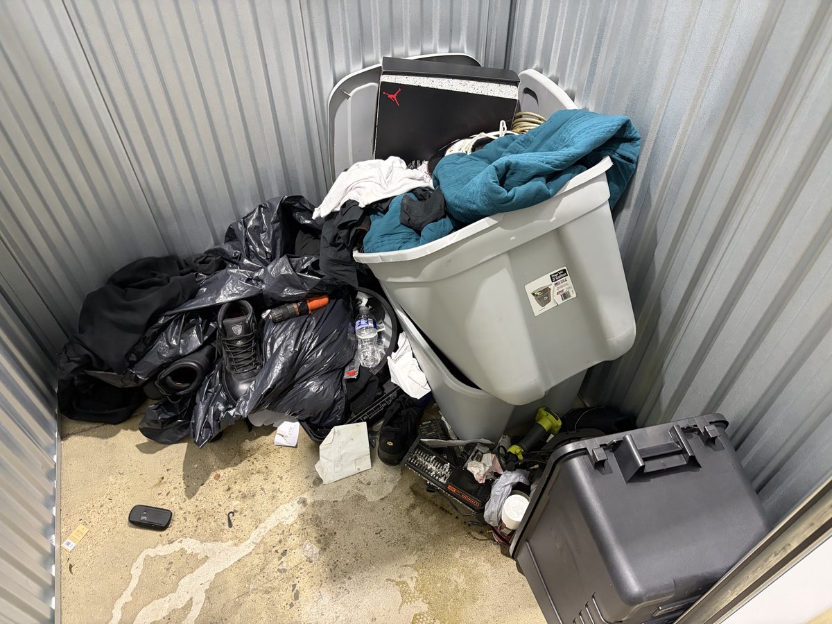 5 x 5 storage unit in Highland Park, MI