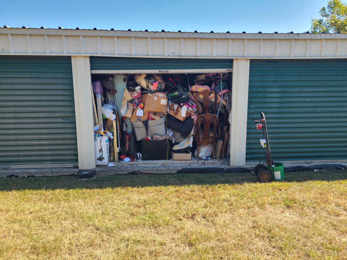 10 x 10 storage unit in Monroe, LA