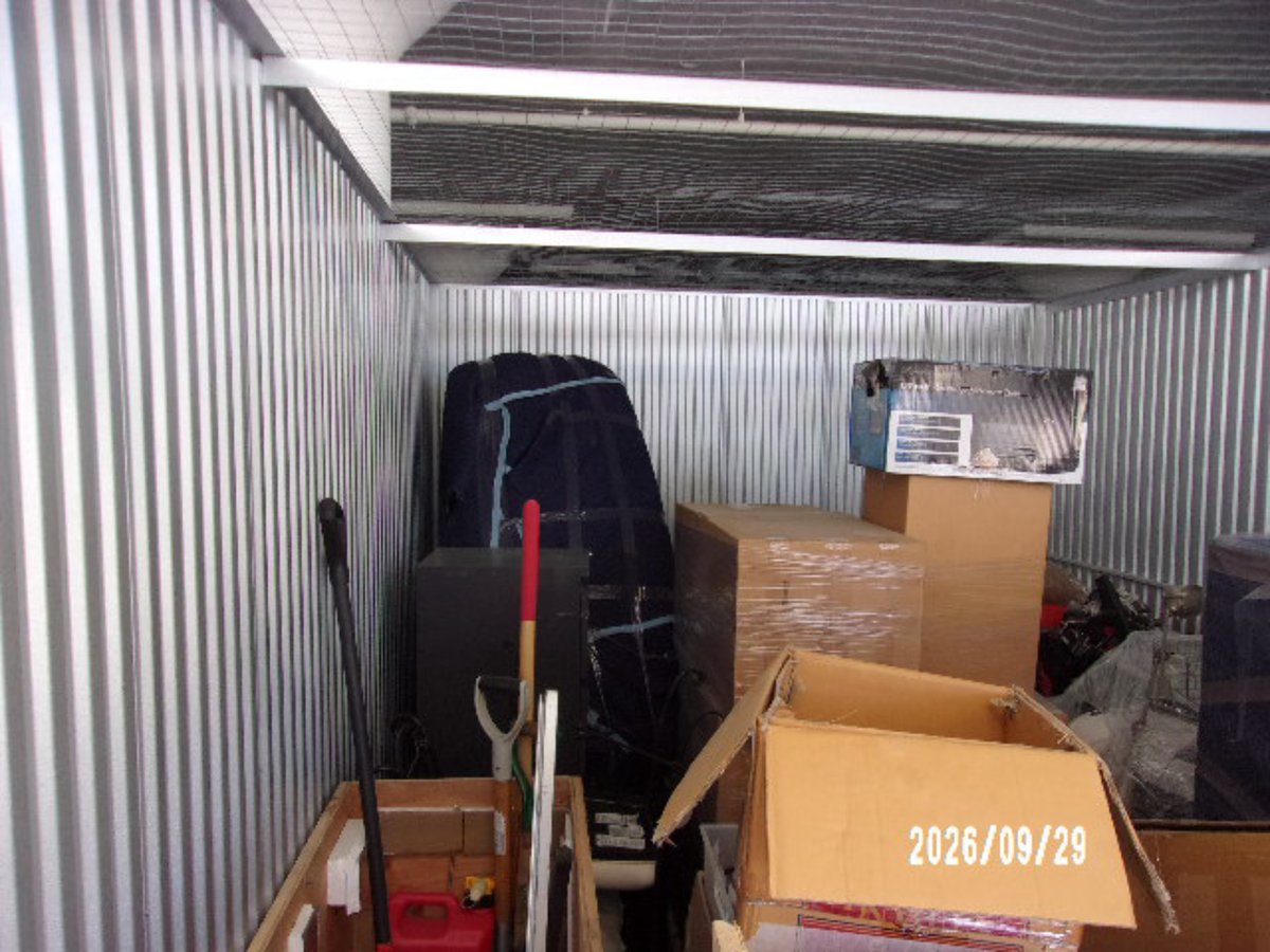 10 x 20 storage unit in Chicago, IL