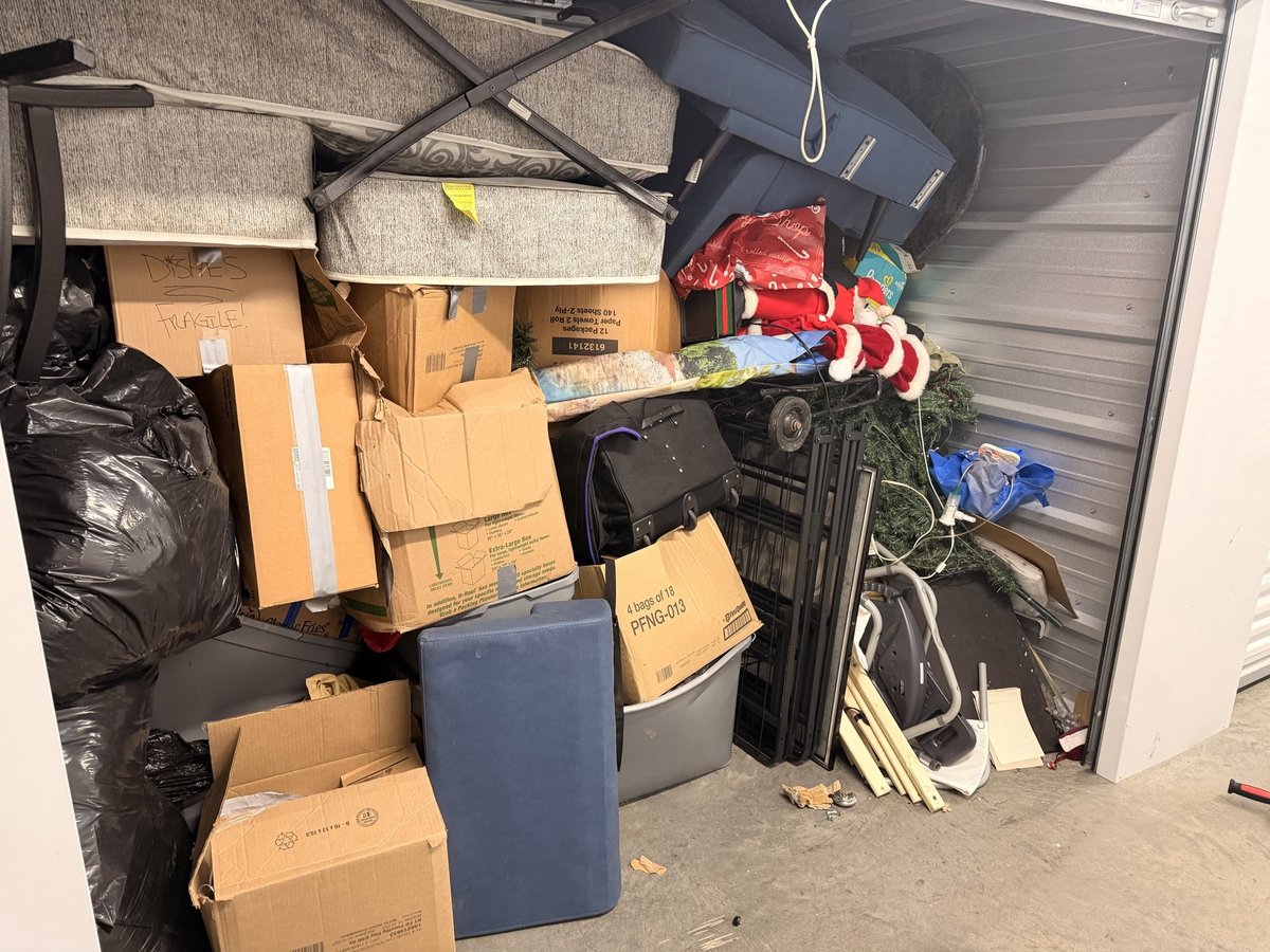 10 x 10 storage unit in Pittsburgh, PA