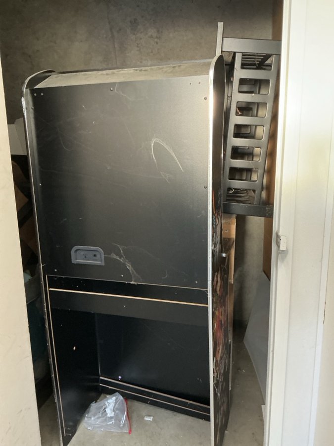 5 x 14 storage unit in Sacramento, CA
