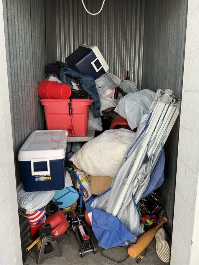 4 x 8 storage unit in Sacramento, CA