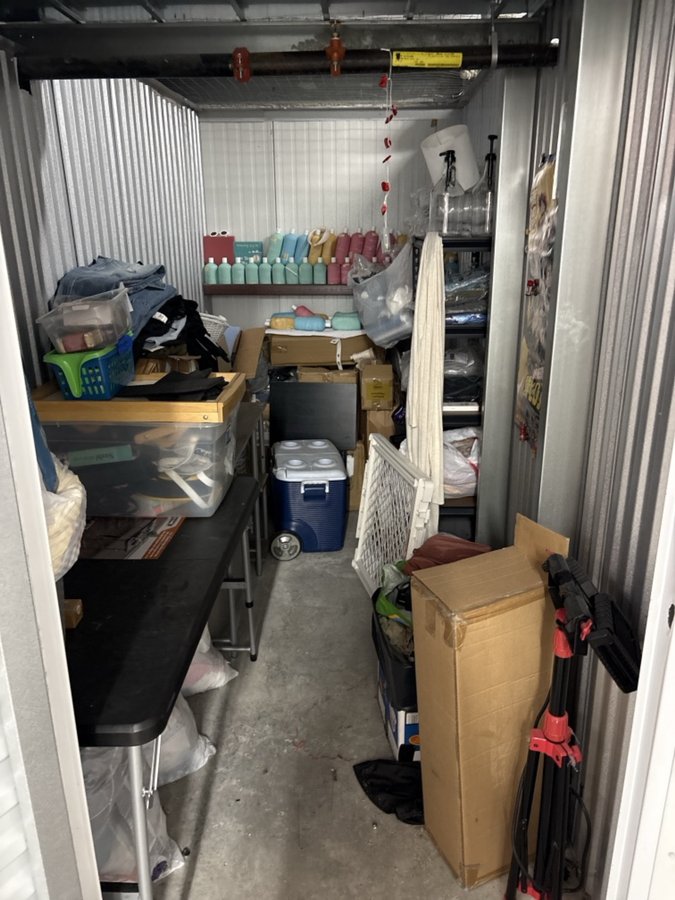 5 x 10 storage unit in North Bergen, NJ