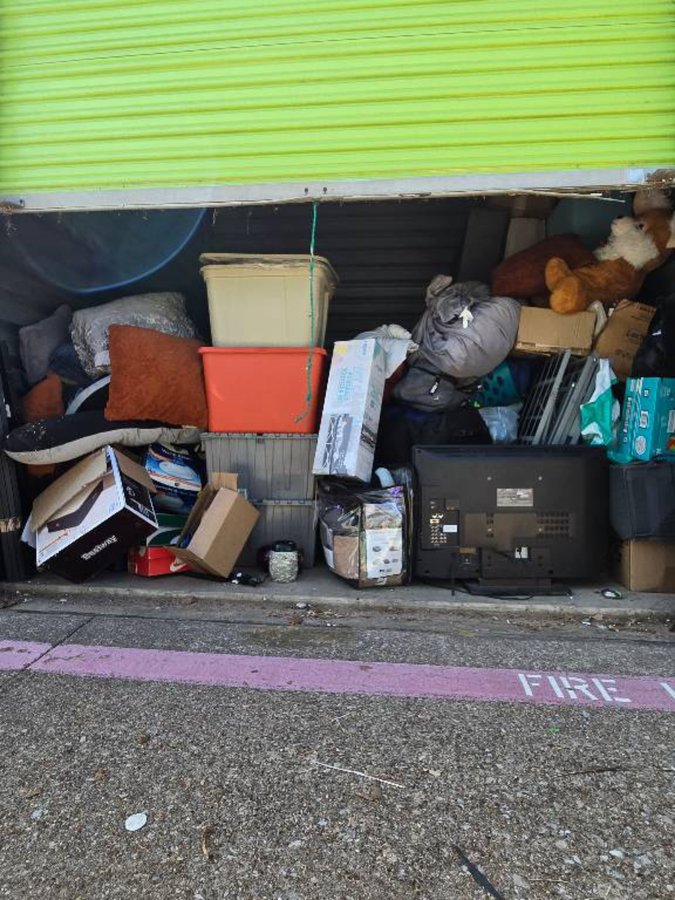 10 x 10 storage unit in Arlington, TX
