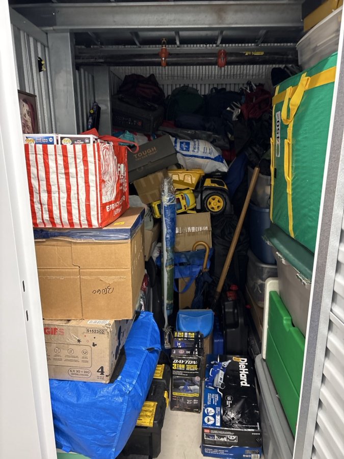 5 x 10 storage unit in North Bergen, NJ