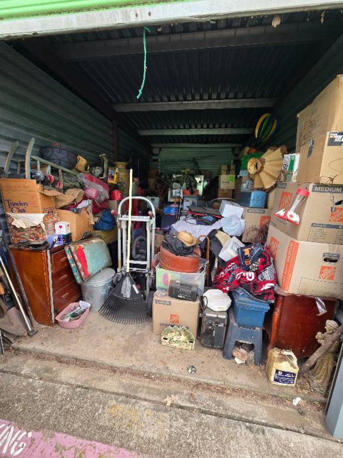 10 x 20 storage unit in Arlington, TX