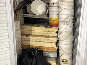 5 x 10 unit in North Bergen